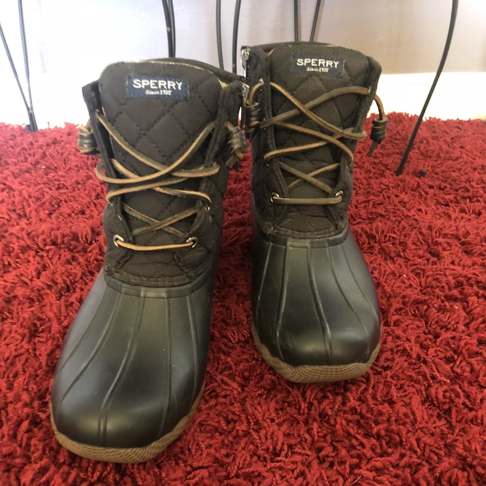 Women’s Sperry Saltwater Boots, size 8.5